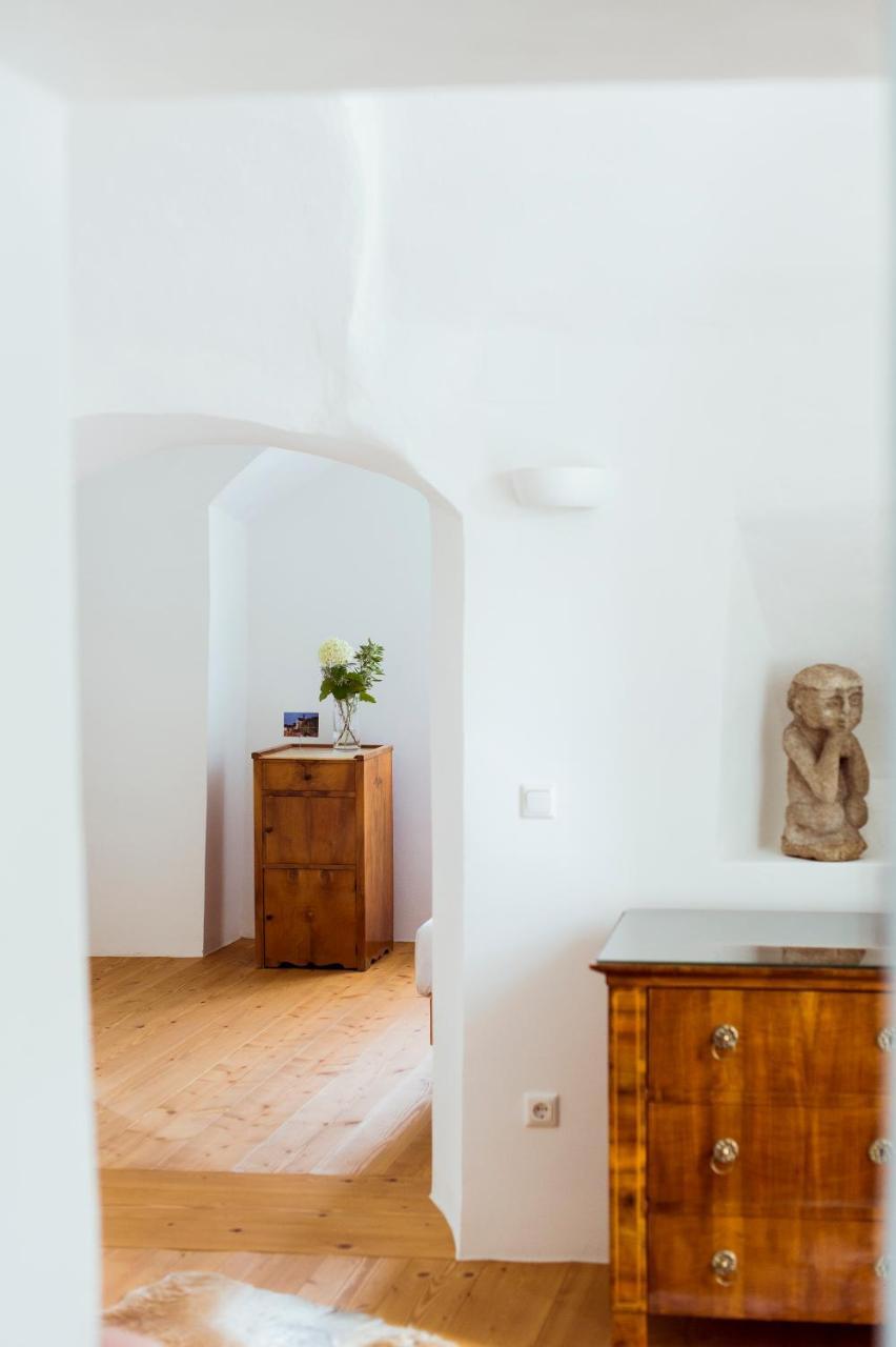 Gut Oberstockstall Hotel Kirchberg am Wagram Room photo